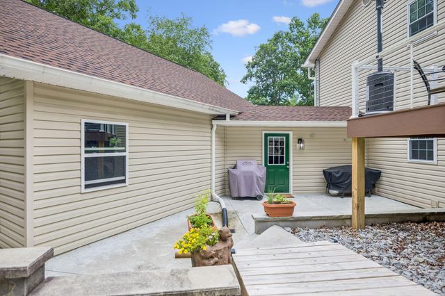 290 Goodstock Road, Crossville, TN 38555