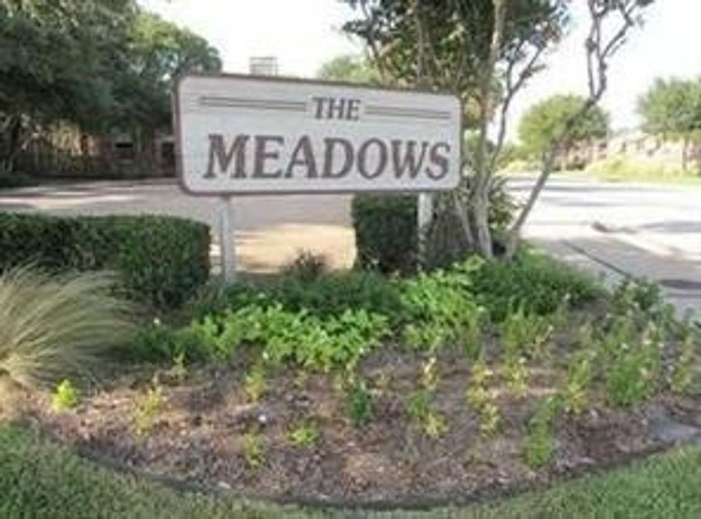 3645 W Northgate Drive 202, Irving, TX 75062