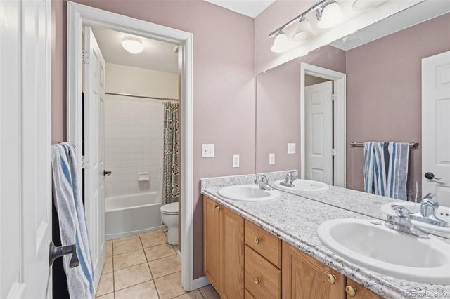 18816 E Saratoga Circle, Aurora, CO 80015