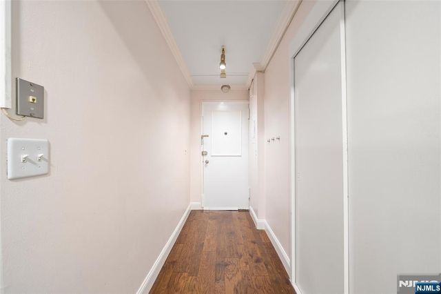 410 Park Place 4B, Fort Lee, NJ 07024