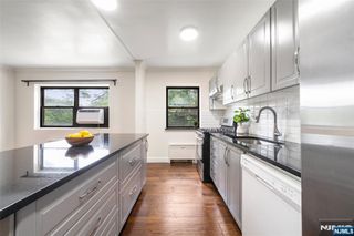 410 Park Place 4B, Fort Lee, NJ 07024