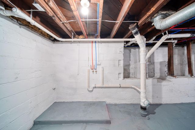 311 Hibbard Avenue, Jackson City, MI 49202