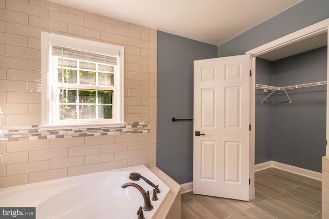 3380 PLUM POINT RD, Huntingtown, MD 20639