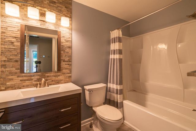 3380 PLUM POINT RD, Huntingtown, MD 20639
