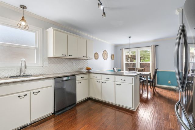 7108 River Park Ct, Nashville, TN 37221