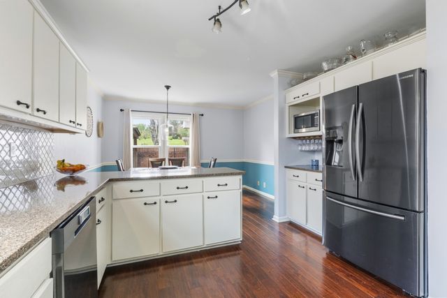 7108 River Park Ct, Nashville, TN 37221