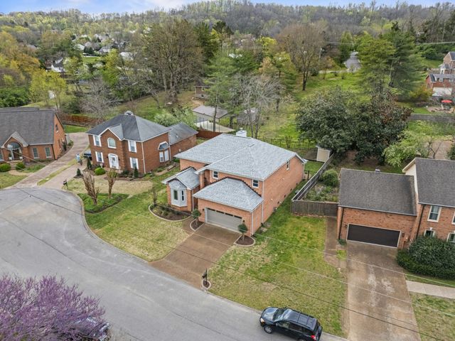 7108 River Park Ct, Nashville, TN 37221