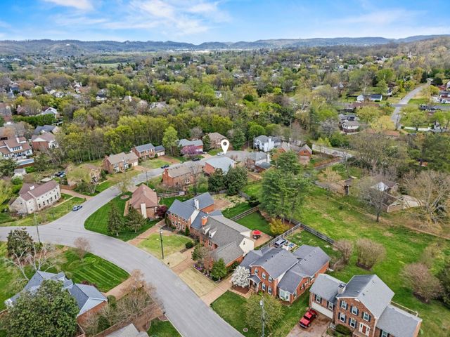 7108 River Park Ct, Nashville, TN 37221