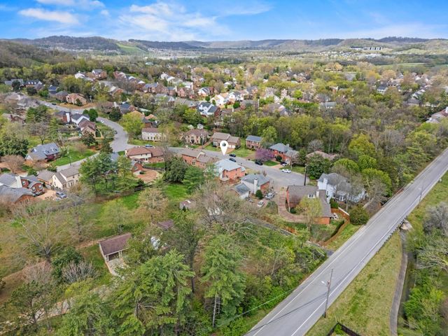 7108 River Park Ct, Nashville, TN 37221