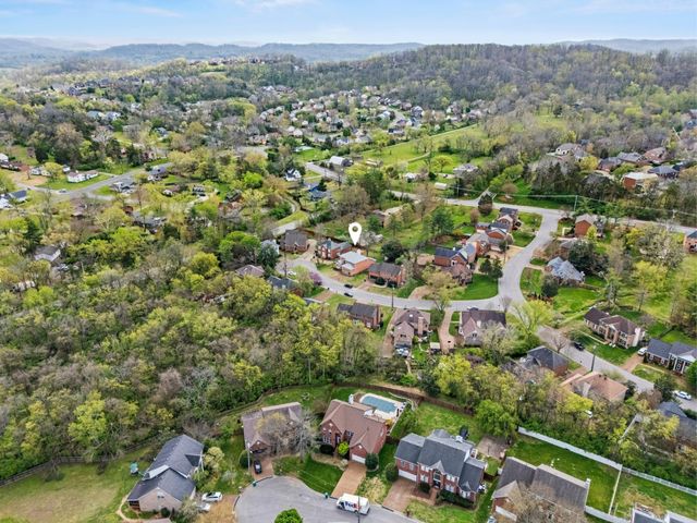 7108 River Park Ct, Nashville, TN 37221