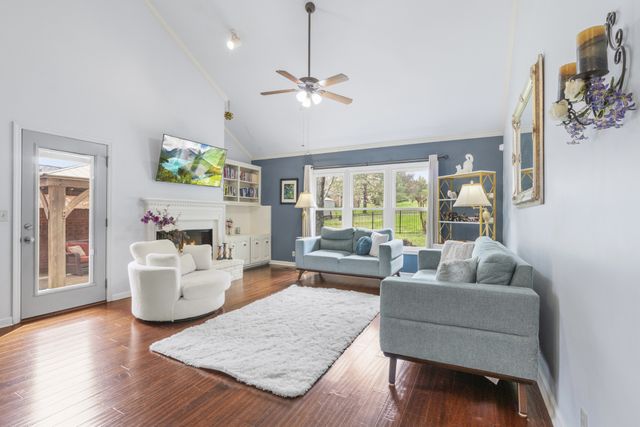 7108 River Park Ct, Nashville, TN 37221