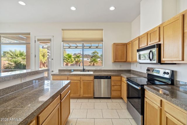 11021 N 13TH Street, Phoenix, AZ 85020