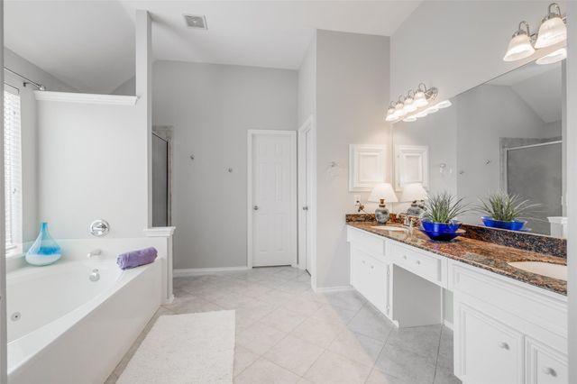 12414 N Shadow Cove Drive Lane, Houston, TX 77082