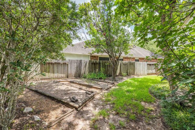 12414 N Shadow Cove Drive Lane, Houston, TX 77082