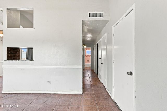 6673 Tiger Eye Drive, El Paso, TX 79924