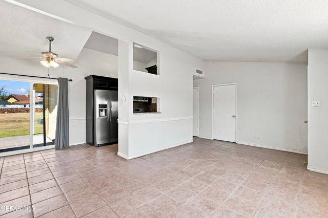 6673 Tiger Eye Drive, El Paso, TX 79924