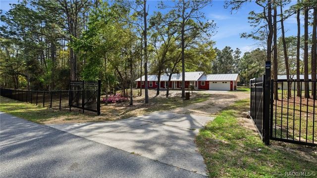 12092 S Hyacinth Point, Floral City, FL 34436