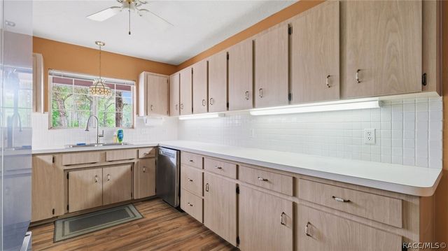 12092 S Hyacinth Point, Floral City, FL 34436