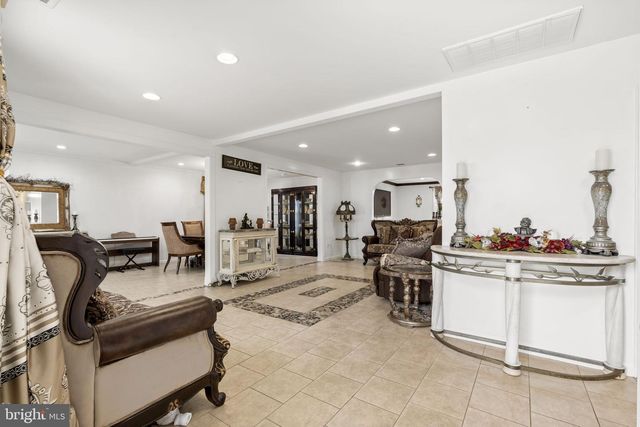 608 E PINE ST, Feasterville Trevose, PA 19053