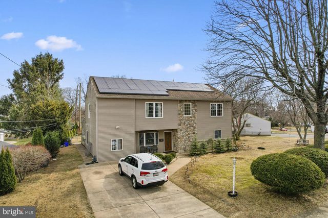 608 E PINE ST, Feasterville Trevose, PA 19053