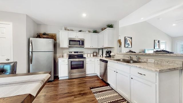 1043 Hilda Lane, Elkins, AR 72727