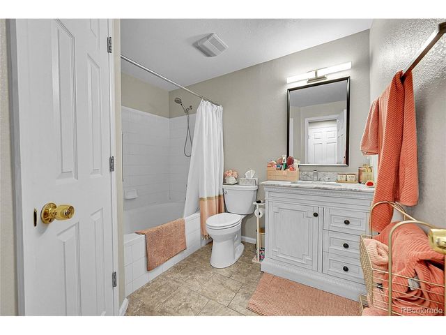 8371 S Upham Way 208, Littleton, CO 80128