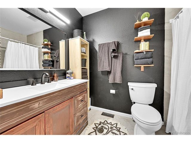 8371 S Upham Way 208, Littleton, CO 80128