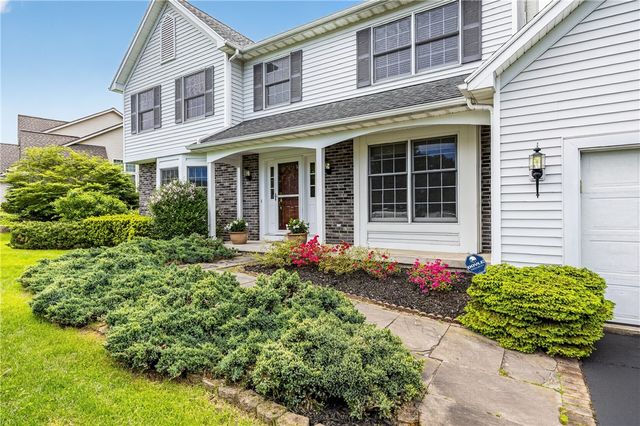 5 Fresh Meadow Run, Perinton, NY 14526