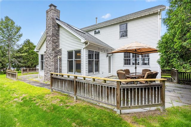 5 Fresh Meadow Run, Perinton, NY 14526