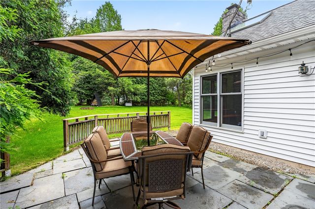 5 Fresh Meadow Run, Perinton, NY 14526