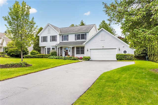 5 Fresh Meadow Run, Perinton, NY 14526