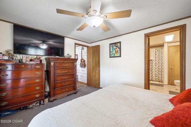 4030 E Zora Street, Webb City, MO 64870