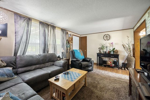 4030 E Zora Street, Webb City, MO 64870