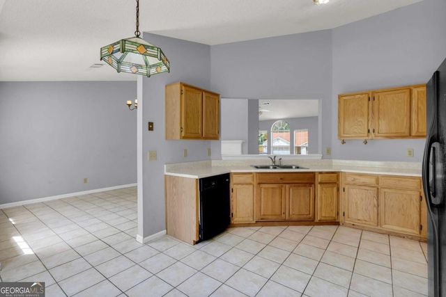 7153 New Dale Road, Rex, GA 30273