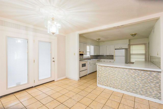 3908 NW Santa Fe Ave, Lawton, OK 73505