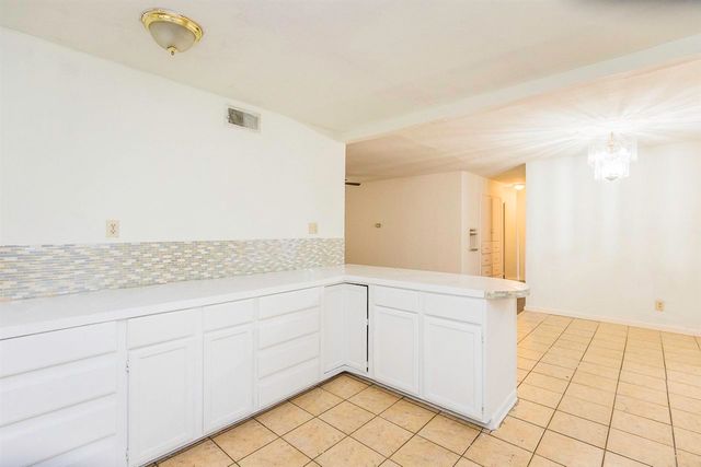 3908 NW Santa Fe Ave, Lawton, OK 73505