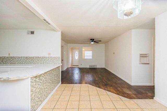 3908 NW Santa Fe Ave, Lawton, OK 73505