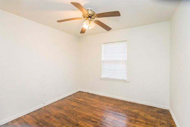 3908 NW Santa Fe Ave, Lawton, OK 73505