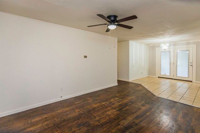 3908 NW Santa Fe Ave, Lawton, OK 73505