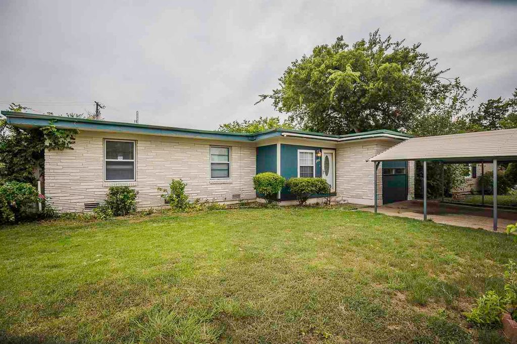 3908 NW Santa Fe Ave, Lawton, OK 73505