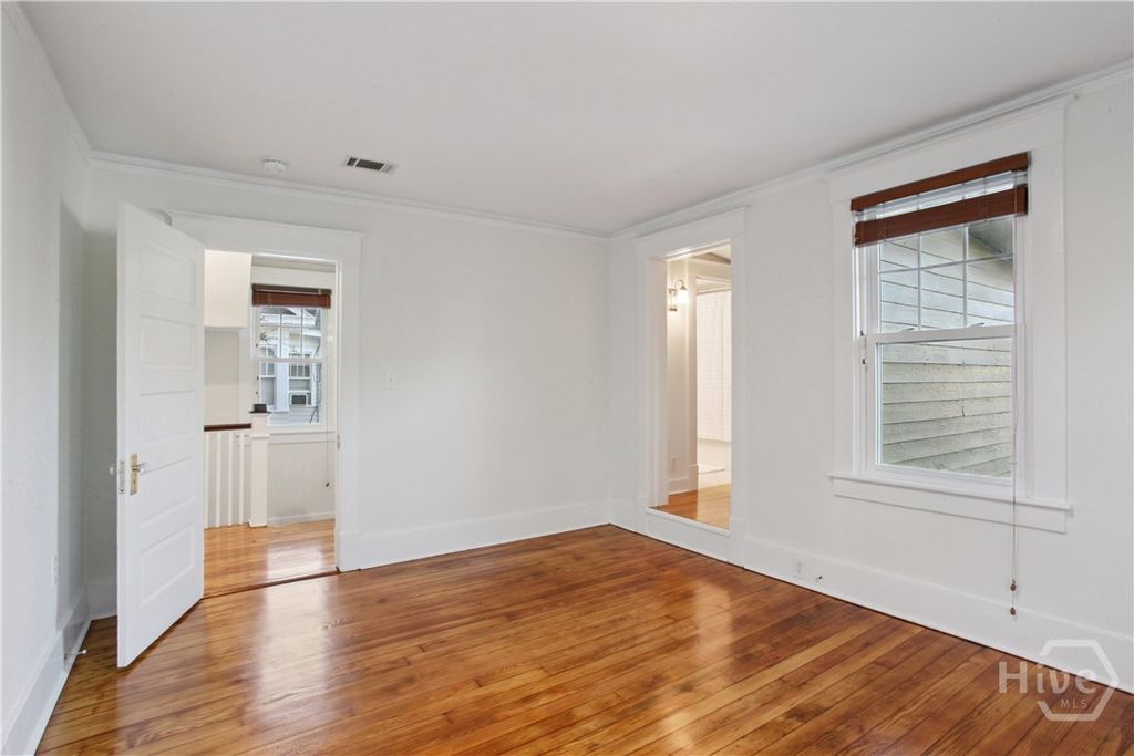 Image 21 of property listing at 806 Maupas Avenue, Savannah, GA 31401