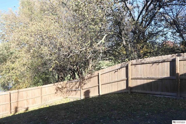 3902 Overlook Circle, Bellevue, NE 68147