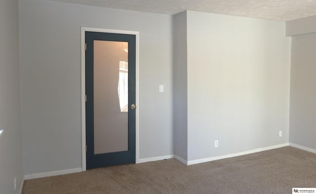 3902 Overlook Circle, Bellevue, NE 68147