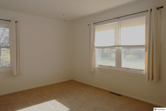 3902 Overlook Circle, Bellevue, NE 68147