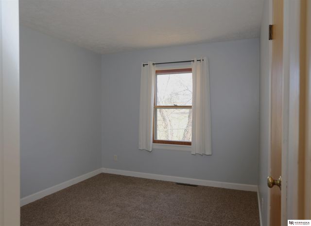 3902 Overlook Circle, Bellevue, NE 68147