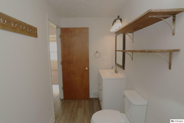 3902 Overlook Circle, Bellevue, NE 68147