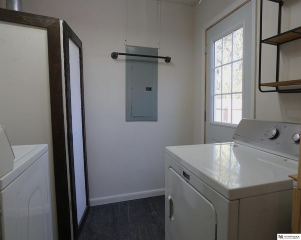 3902 Overlook Circle, Bellevue, NE 68147