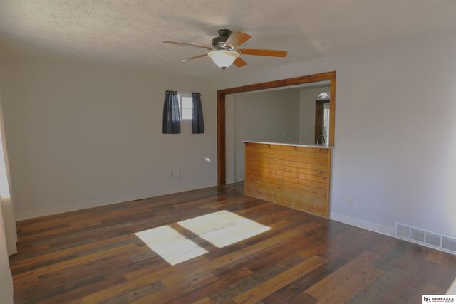 3902 Overlook Circle, Bellevue, NE 68147