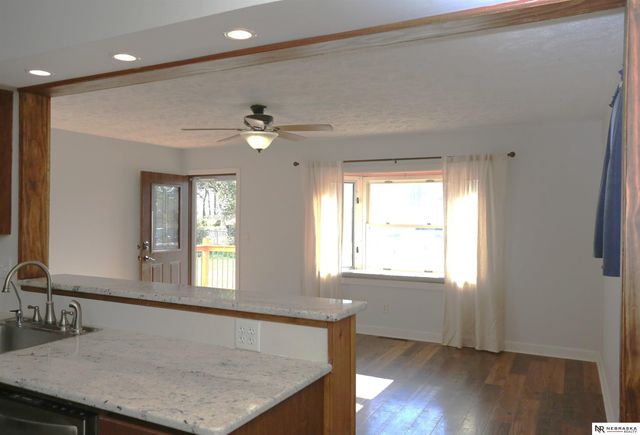 3902 Overlook Circle, Bellevue, NE 68147