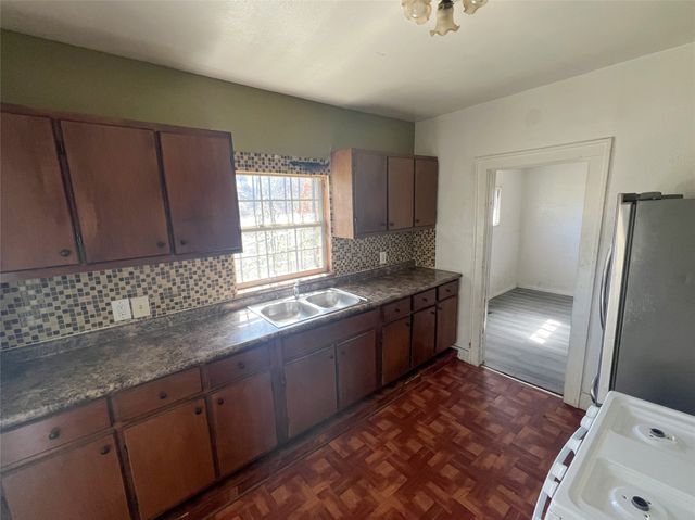 4607 Spring Garden Street, Dallas, TX 75215